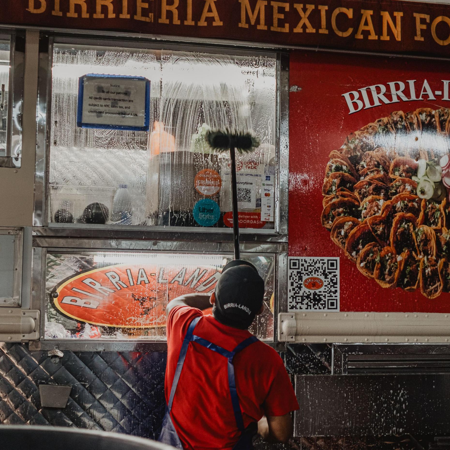 A New Exhibition Celebrates New York City's Street Food Vendors | All