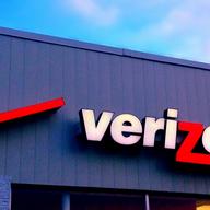 Verizon's undeletable cookies can put customers at risk for privacy violations, according to some cybersecurity experts