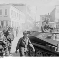 German soldiers enter Athens in 1941