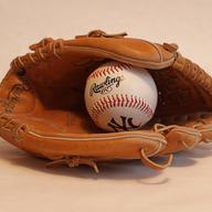 Baseball glove