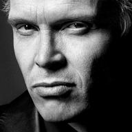 Billy Idol reveals details of his rockstar life in his new memoir Dancing With Myself.