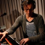 Hauschka performs in the Soundcheck studio.