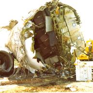 The broken hull of the United Airlines Flight 232 airplane