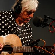 Robyn Hitchcock performs in the Soundcheck studio.