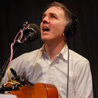 Walter Martin performs in the Soundcheck studio.