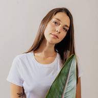 MAE.SUN, aka Hailey Niswanger