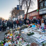  People pay their respects at a memorial site for Alex Pretti on January 25, 2026 in Minneapolis, Minnesota.