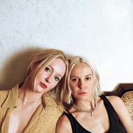 Press shot of music duo Gracie and Rachel