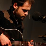 Passenger performs songs in the Soundcheck studio.