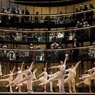 scene from the Met Opera production of Gluck's <em>Orfeo ed Euridice</em>
