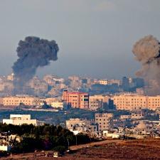 Seduced by Petraeus, Israel's Twitter Offensive, and More