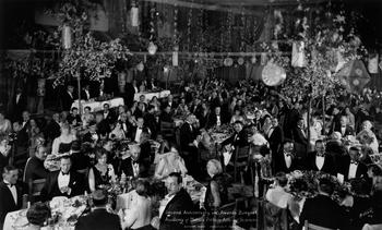 1927/28 (1st) Academy Awards® Banquet, Blossom Room, Roosevelt Hotel, Hollywood (May 16, 1929).