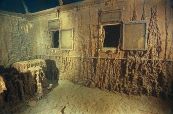 Interior of a first class cabin in the shipwrecked <em>R.M.S. Titanic</em>