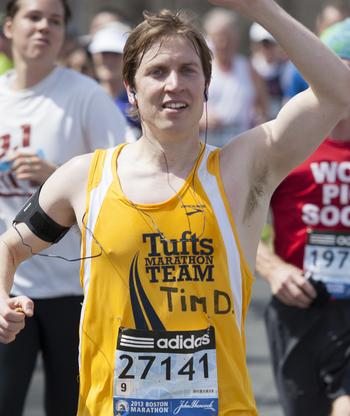 A member of the Tufts marathon team.