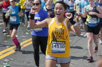 A member of the Tufts marathon team.