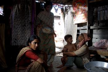 Rajpal Yadav and Tannishtha Chatterjee shooting for the film.