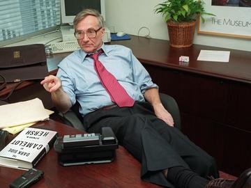 Pulitzer Prize-winner Seymour Hersh during an interview with The Associated Press, Tuesday, Nov. 11, 1997, in New York.