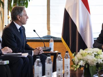 Secretary of State Antony Blinken, left, meets with Yemen's President Rashad Al-Alimi Monday, Sept. 19, 2022, in New York.