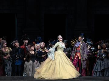 Nadine Sierra as Juliette and Frederick Ballentine as Tybalt in Gounod's 'Roméo et Juliette.'