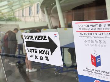  A voting sign is seen during the New York Primary elections at the Brooklyn Museum on June 17, 2025 in the Prospect Heights neighborhood of the Brooklyn borough in New York City. 