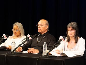 Actor Gary Farmer (Dead Man, Ghost Dog: The Way of the Samurai, Smoke Signals) speaks during performance
