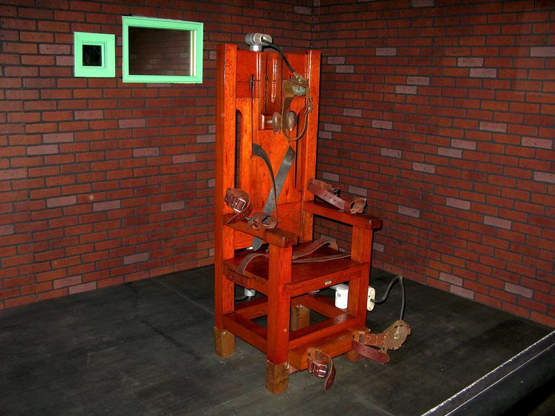 'Old Sparky', the decommissioned electric chair in which 361 prisoners were executed between 1924 and 1964, is pictured 05 November 2007 at the Texas Prison Museum in Huntsville, Texas.