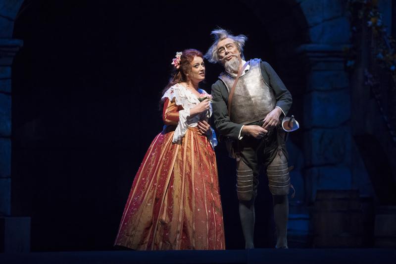 Clementine Margaine and Ferruccio Fulanetto in Don Quichotte