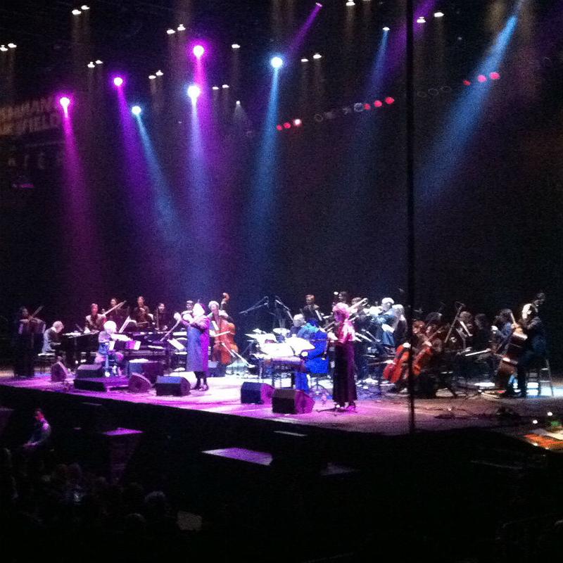 Cantor Yitzchak Meir Helfgot, violinist Itzhak Perlman and orchestra at the Barclays Center