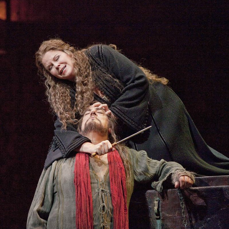 Susan Graham and Placido Domingo in a scene from Gluck's Iphigénie en Tauride