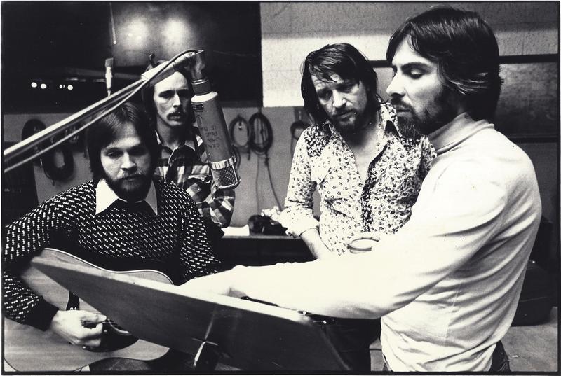 Recording White Mansions at Olympic: John Dillon, Steve Cash, Waylon Jennings, Glyn Johns