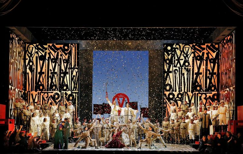 A scene from a San Francisco Opera production of Aida