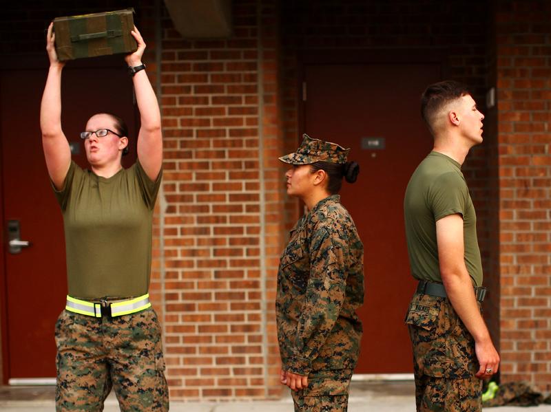 female marines in combat