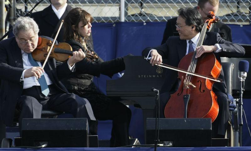 Cellist Yo Yo Ma (R), violinist Itzhak Perlman (L), and Pianist Gabriela Montero perform at the Obama Inauguration in 2009