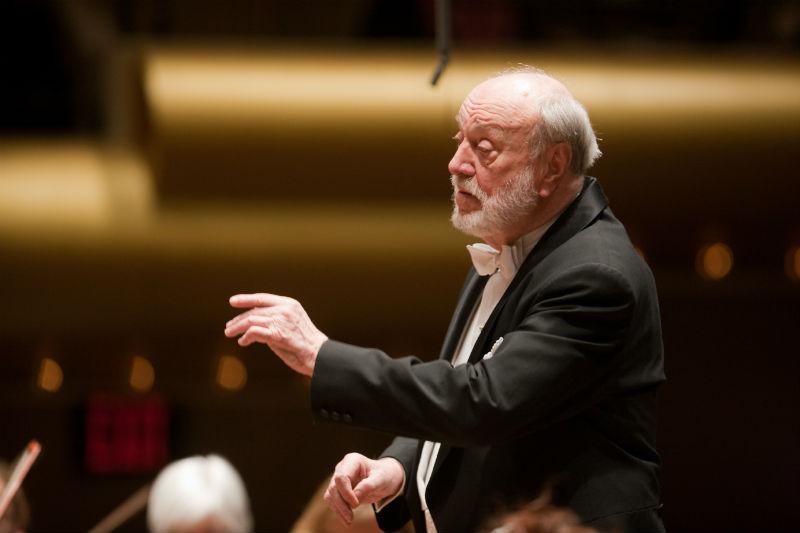 Kurt Masur leads the New York Philharmonic