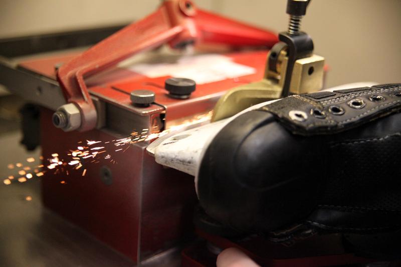 sharpening ice skates with bench grinder