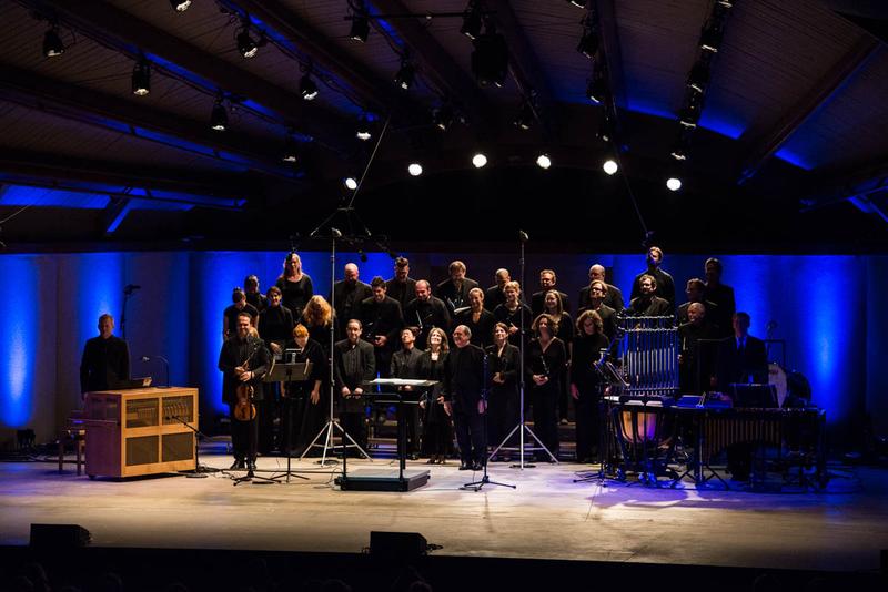 Robert Spano conducts the performance of The Rothko Chapel by the Ojai Festival Singers 