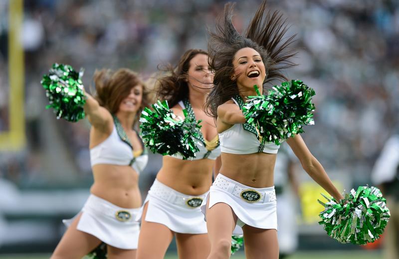 Jets Flight Crew Searches For A Few Good Cheerleaders 