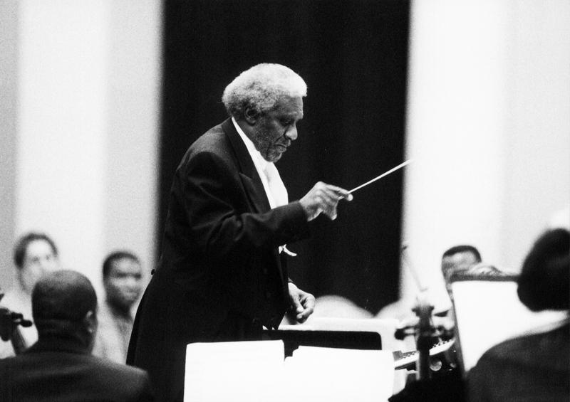 Coleridge-Taylor Perkinson conducting the Center for Black Music Research’s New Black Music Repertory Ensemble in 2002.