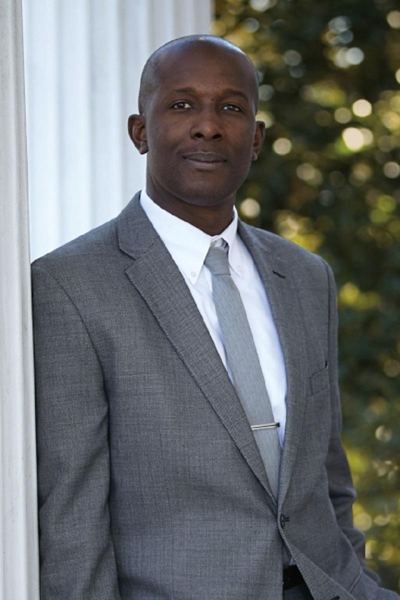 Dr. Damon Tweedy talks about his memoir, "Black Man in a White Coat."