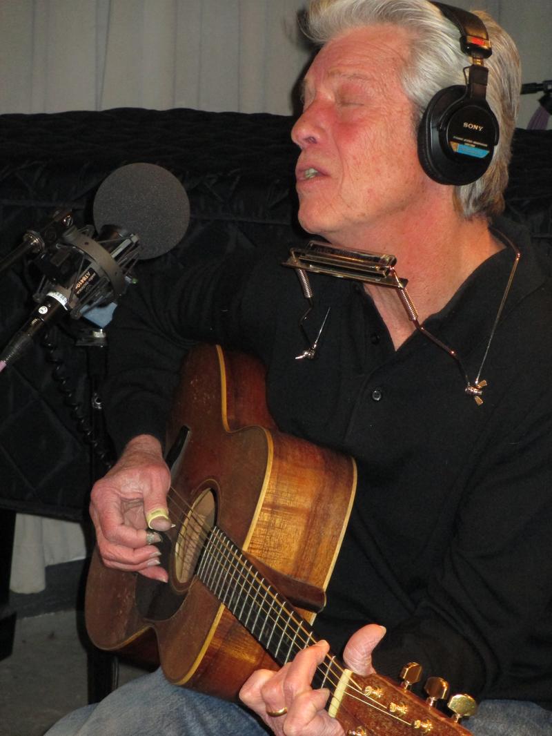 John Hammond performing at WNYC February 10, 2014.