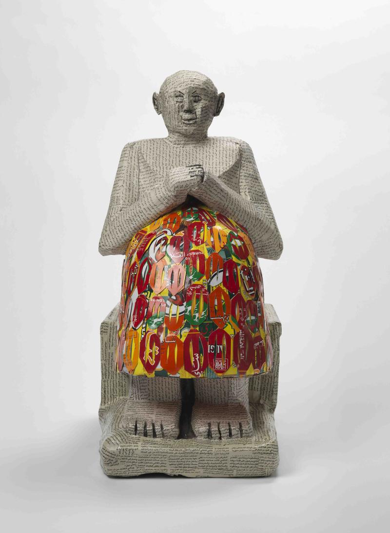 Michael Rakowitz, The Invisible Enemy Should Not Exist: Seated statue of Scribe Dudu. Middle Eastern Packaging and Newspapers, Glue, H. 54 cm; W. 24.5 cm; D. 34.5 cm 2014 Lombard-Freid Gallery: 12183