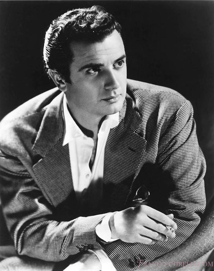 Franco Corelli smoking