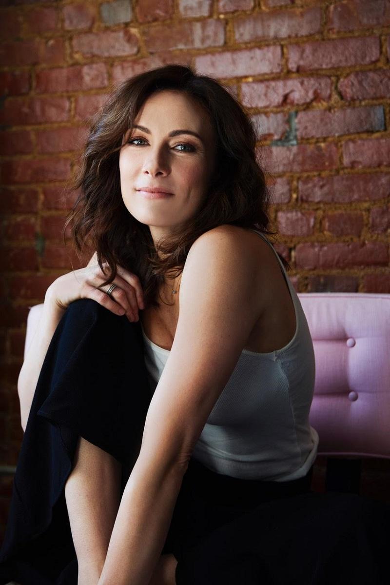 Laura benanti photos