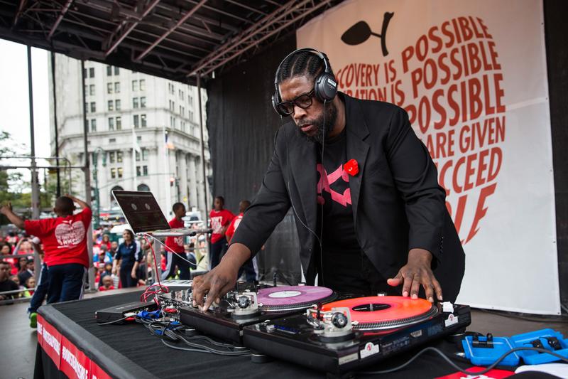 Quest Love DJs a set at a rally hosted by Families for Excellent Schools calling for an overhaul of the city's education system on October 2, 2014 in New York City. 