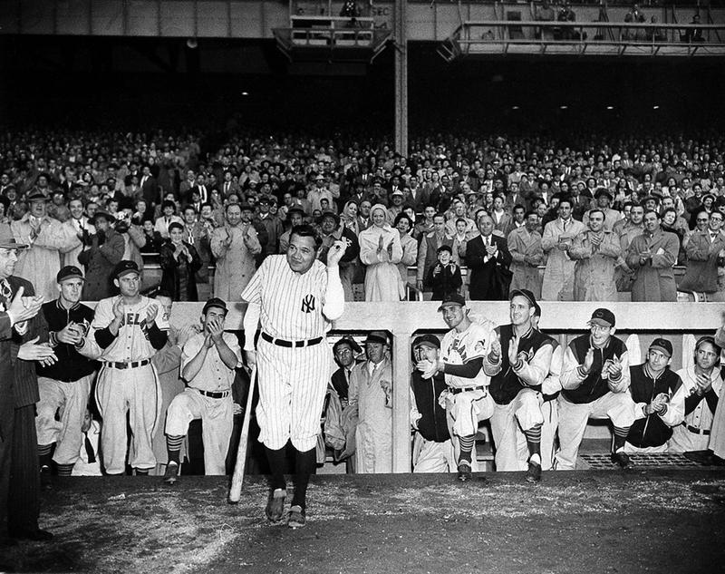 Yankee Stadium Receives a Long Ovation After an 85-Year Run - The New York  Times