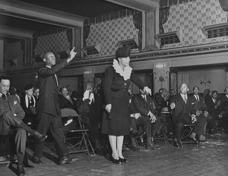 Eunice Hunton Carter refusing to yield the floor at a meeting of black Republicans in Chicago in 1944.