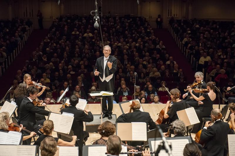 John Eliot Gardiner conducts the Orchestre Revolutionaire et Romantique at Carnegie Hall