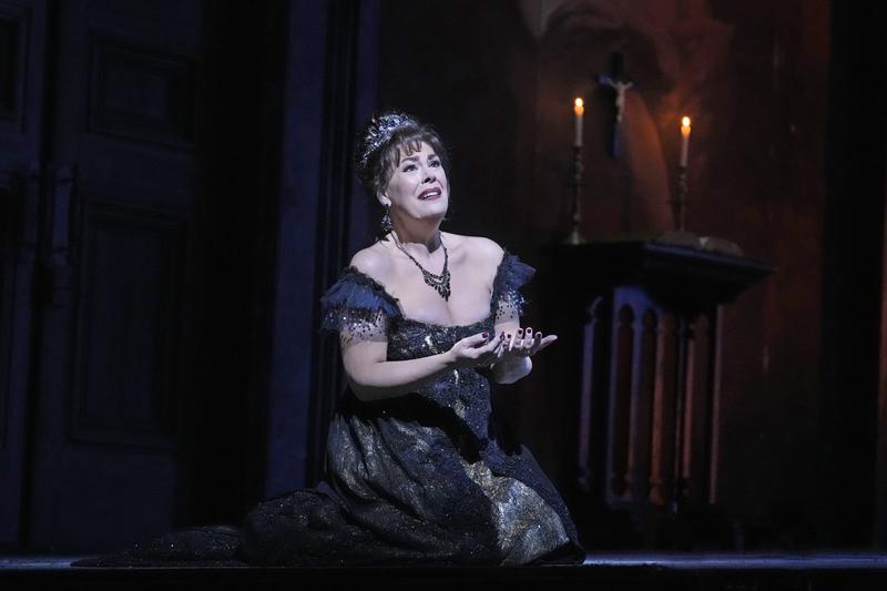 Sondra Radvanovsky in the title role of Puccini's "Tosca."