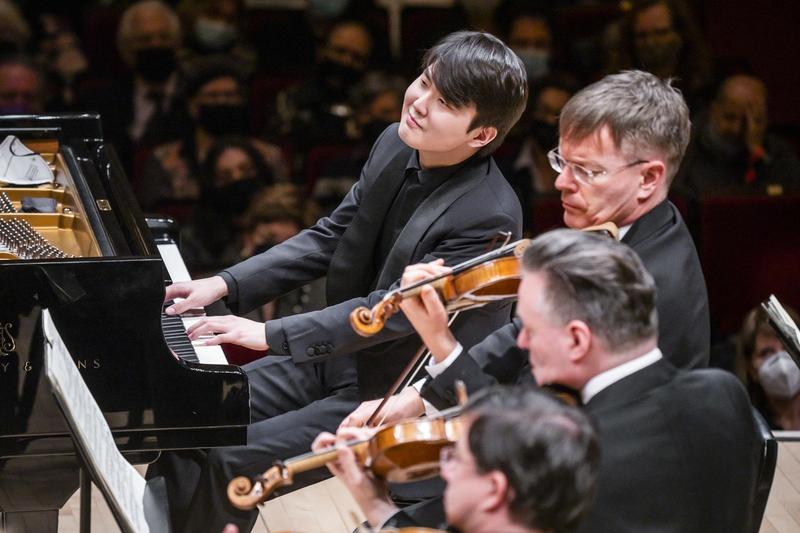 Seong-Jin Cho performing at Carnegie Hall