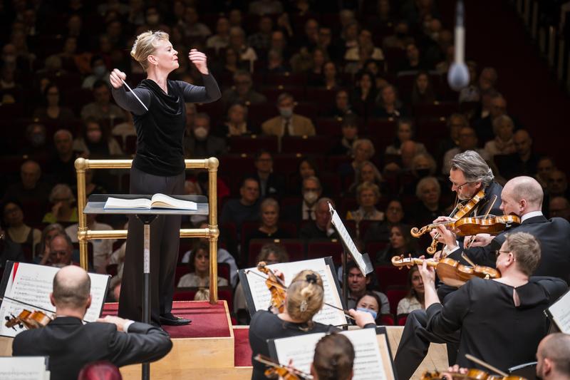 Susanna Mälkki & the Helsinki Philharmonic Orchestra